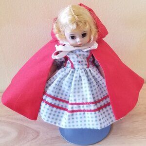 1975 Madame Alexander-Red Riding Hood #482